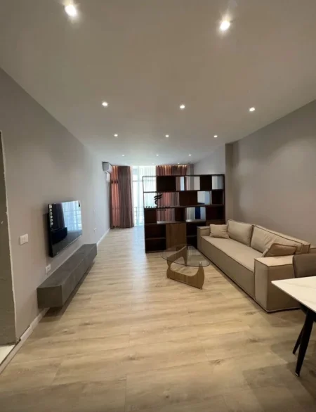 Tirane, shitet apartament 2+1+Ballkon Kati 8, 106 m² 160.000 € (YZBERISHT)