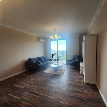 Tirane, shitet apartament 2+1+Ballkon Kati 3, 124 m² 258.000 € (LIQENI ARTIFICIAL)