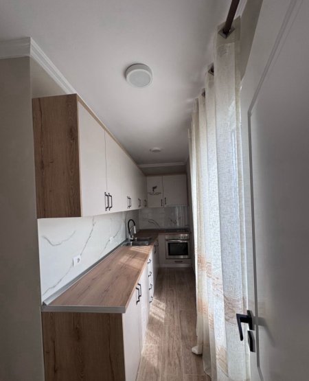 Tirane, jepet me qera apartament 2+1+Ballkon Kati 5, 90 m² 500 € (SELITE)