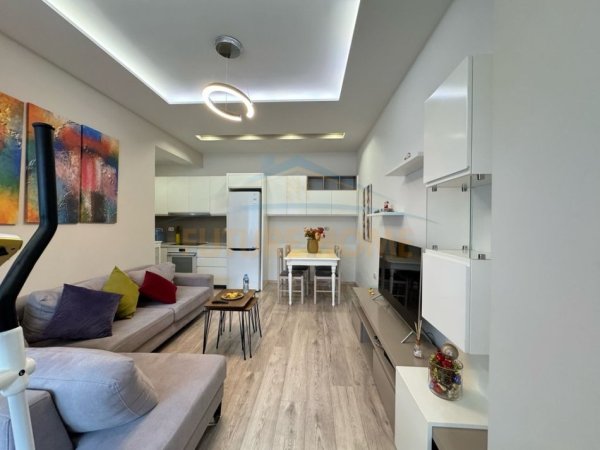 Shitje, Apartament 2+1+Bodrum, Stadiumi Dinamo.