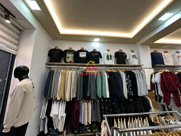 Vlore, shitet ambjent biznesi Kati 0, 55 m² 55.000 € (Rruga Sadik Zotaj)