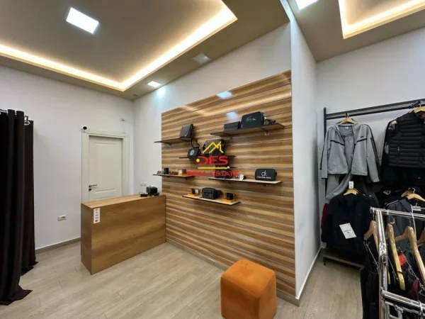 Vlore, shitet ambjent biznesi Kati 0, 55 m² 55.000 € (Rruga Sadik Zotaj)