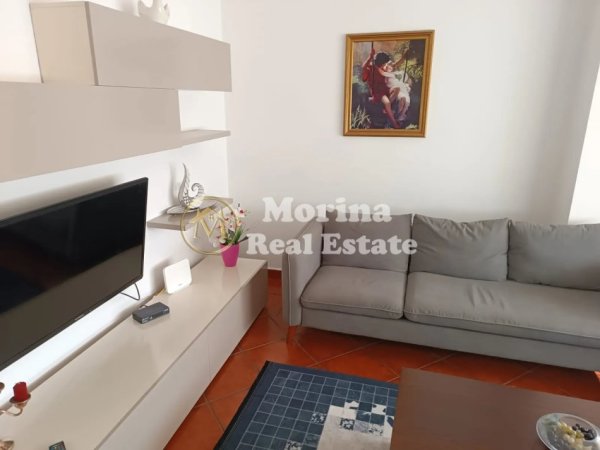Tirane, jepet me qera apartament 3+1 Kati 6, 94 m² 450 € (Laprake)