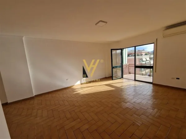 Tirane, jepet me qera zyre Kati 12, 157 m² 1.300 € (BLLOK)