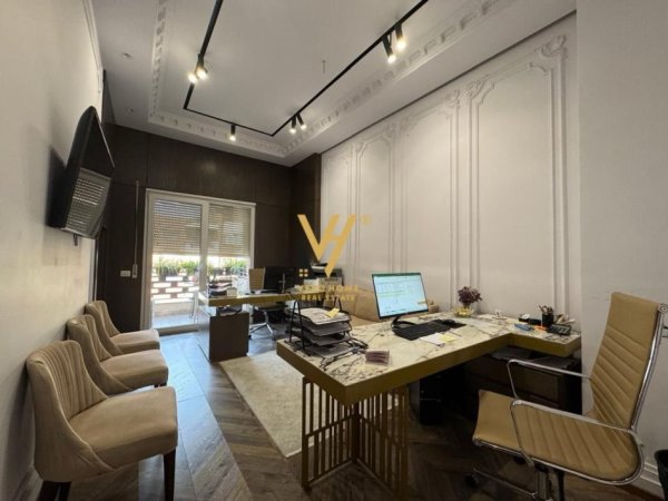 Tirane, jepet me qera zyre Kati 7, 55 m² 650 € (RRUGA E KAVAJES)