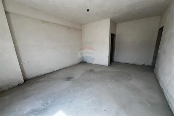 Vlore, shitet apartament+verande | Penthouse 2+1+Ballkon , 200 m² (Skele)