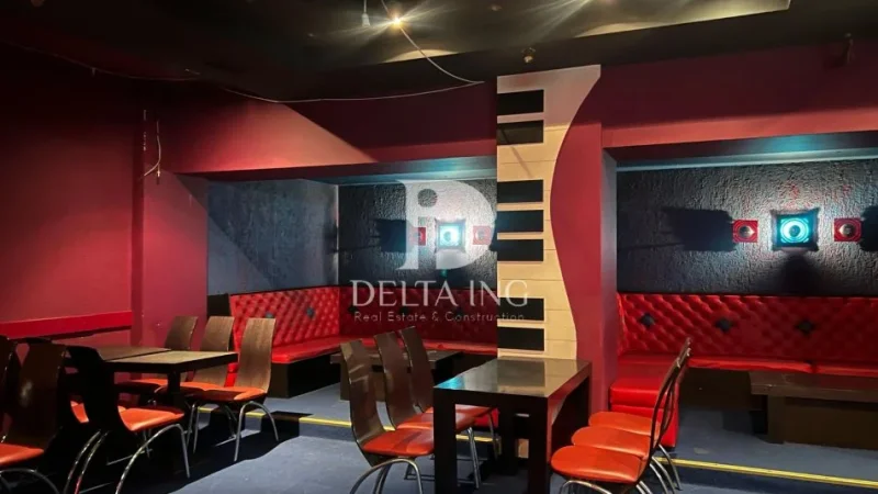 Tirane, shitet lokal Kati 0, 204 m² 200.000 € (Rruga Riza Cerova)