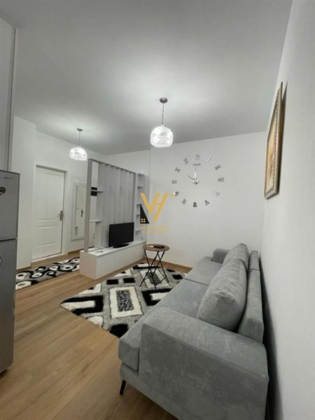 Tirane, jepet me qera apartament 1+1+Ballkon Kati 4, 60 m² 500 € (OXHAKU)