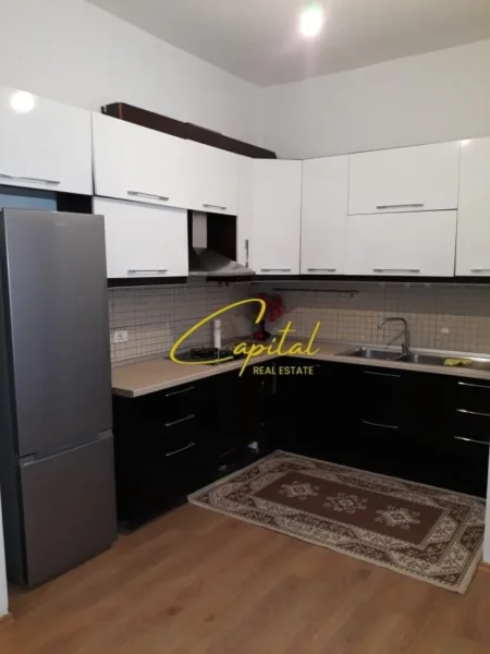 Tirane, jepet me qera apartament 2+1 Kati 2, 110 m² 500 € (ASTIR)