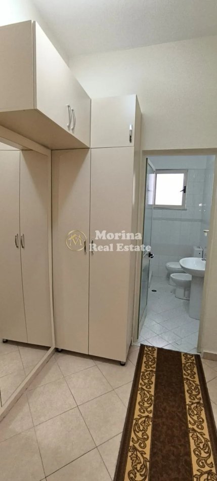 Tirane, jepet me qera apartament 1+1 Kati 1, 70 m² 700 € (Xhamia e Tabakeve)
