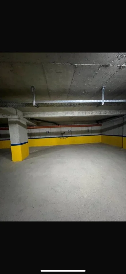 Tirane, shitet garazh Kati -1, 114 m² 80.000 € (ASTIR)