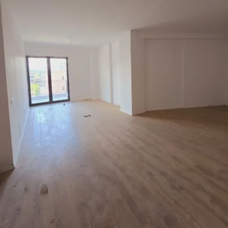 Tirane, shitet apartament 2+1 , 117 m² (Pazari i Ri)