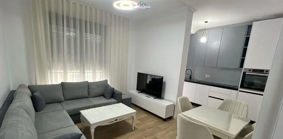 Tirane, jepet me qera apartament 2+1 Kati 5, 75 m² 470 € (selite)