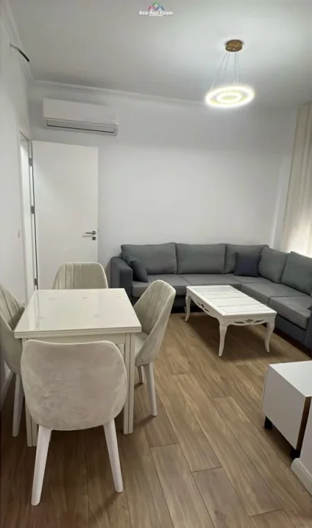 Tirane, jepet me qera apartament 2+1 Kati 5, 75 m² 470 € (selite)