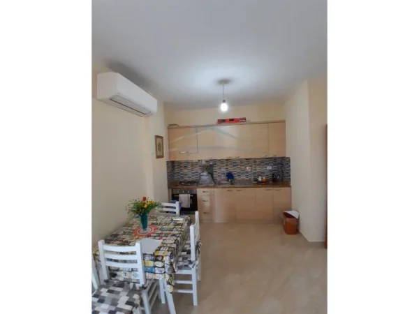 Shitet, Apartament 1+1, Rruga e Teleferikut, Fresk, Tiranë.