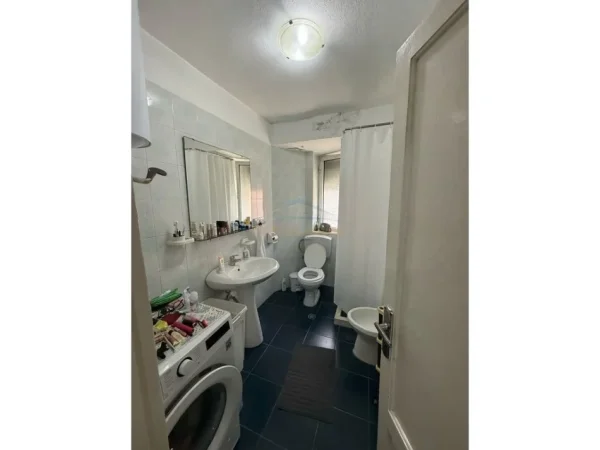 Qera, Apartament 3+1, Xhamllik, Tiranë.