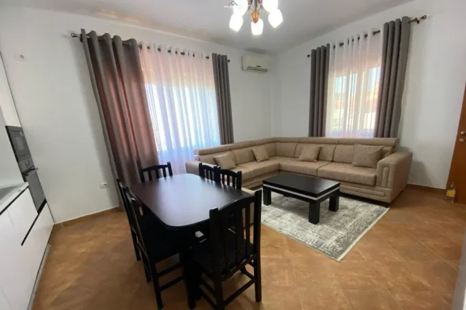 Tirane, jepet me qera Vile 2+1 Kati 2, 97 m² 600 € (shkoze)