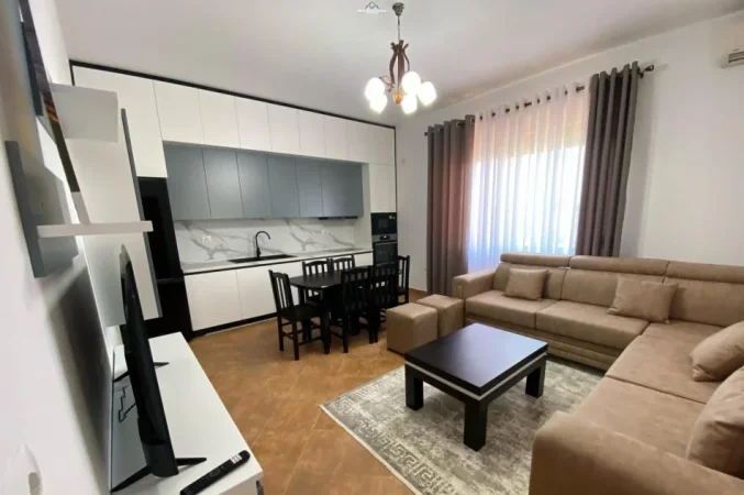 Tirane, jepet me qera Vile 2+1 Kati 2, 97 m² 600 € (shkoze)