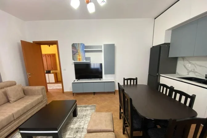 Tirane, jepet me qera Vile 2+1 Kati 2, 97 m² 600 € (shkoze)