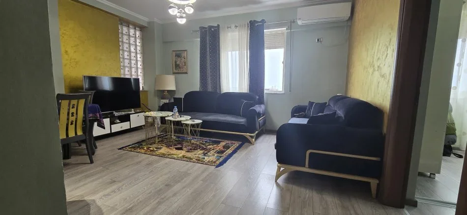 Tirane, shitet apartament 2+1 Kati 10, 93 m² 195.000 € (Rruga e Kavajes 1)