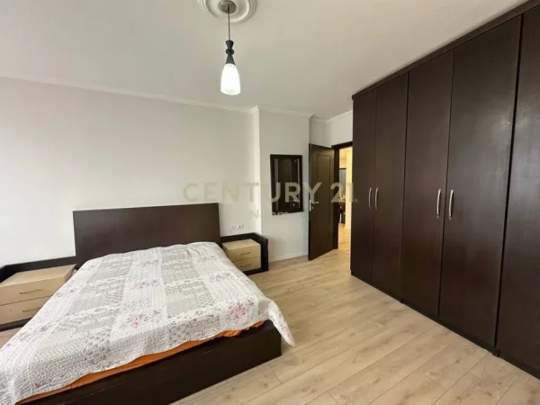 Tirane, shitet apartament 2+1 Kati 2, 107 m² 145.000 € (Yzberisht, perball Grand Galerise)