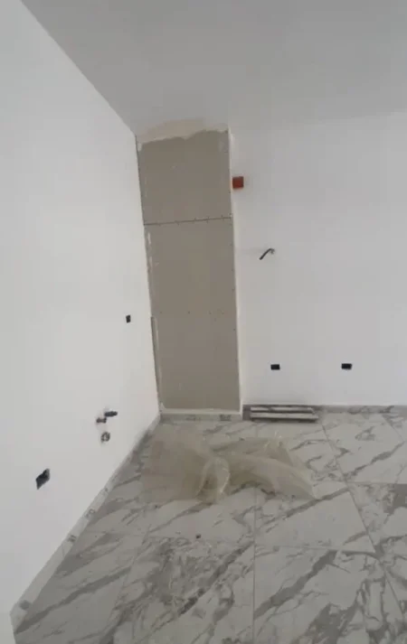 Tirane, shitet apartament 1+1 Kati 7, 68 m² 57.000 € (Rruga Teuta tek Ulliri)