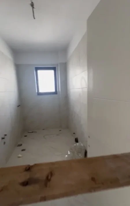 Tirane, shitet apartament 1+1 Kati 7, 68 m² 57.000 € (Rruga Teuta tek Ulliri)