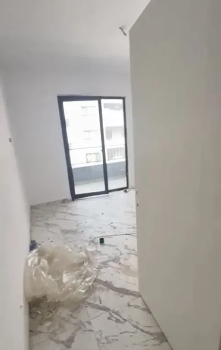 Tirane, shitet apartament 1+1 Kati 7, 68 m² 57.000 € (Rruga Teuta tek Ulliri)