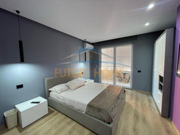 Tirane, jepet me qera apartament 2+1+Ballkon Kati 7, 105 m² 650 € (Unaza e Re, Tiranë)