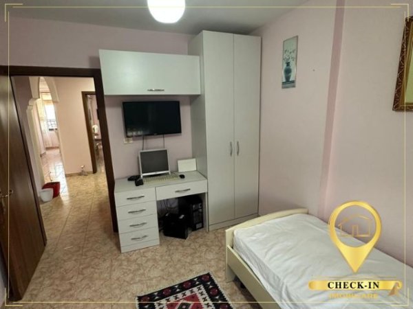 Tirane, jepet me qera apartament 2+1+Aneks+Ballkon Kati 9, 100 m² 600 € (Pallati me Shigjeta)