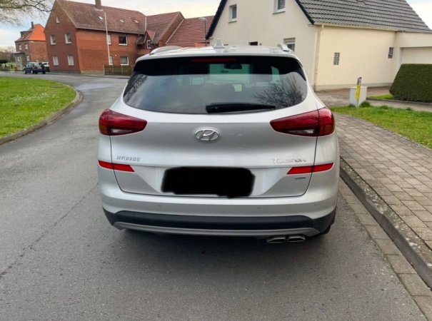 Greqi, shes SUV | Fuoristrad | Xhip Hyundai Tucson Nafte, gri metalizato automatik Kondicioner 83.000 km 25.000 €