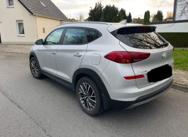 Greqi, shes SUV | Fuoristrad | Xhip Hyundai Tucson Nafte, gri metalizato automatik Kondicioner 83.000 km 25.000 €