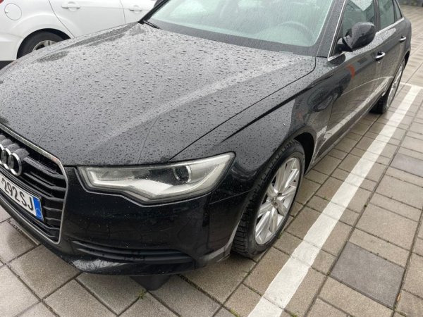 Tirane, shitet makine Audi|A6 2.0 Nafte, e zeze automatik Klima 270.000 km 11.000 €