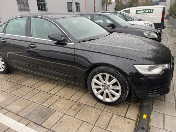 Tirane, shitet makine Audi|A6 2.0 Nafte, e zeze automatik Klima 270.000 km 11.000 €