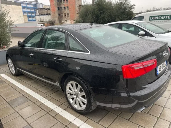 Tirane, shitet makine Audi|A6 2.0 Nafte, e zeze automatik Klima 270.000 km 11.000 €