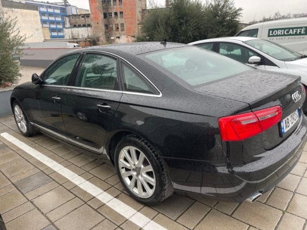 Tirane, shitet makine Audi|A6 2.0 Nafte, e zeze automatik Klima 270.000 km 11.000 €
