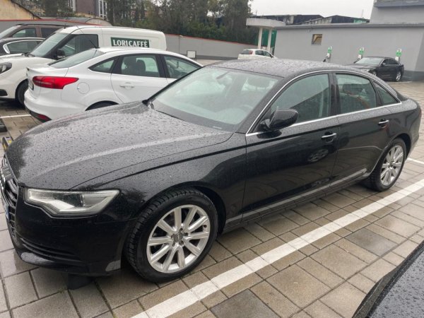 Tirane, shitet makine Audi|A6 2.0 Nafte, e zeze automatik Klima 270.000 km 11.000 €