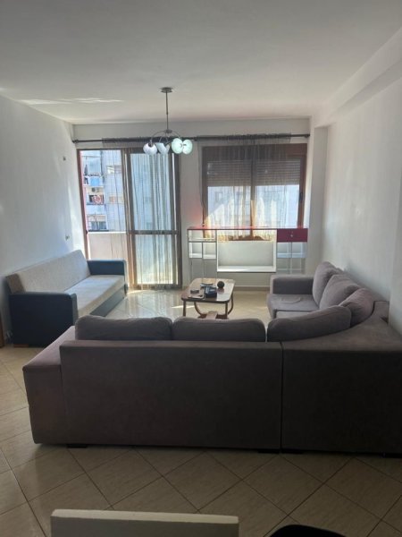 Tirane, jepet me qera apartament 2+1+2+Bllk , 140 m² 350 € (Yzberisht, Rr. e Qelqit)