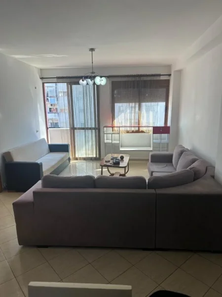 Tirane, jepet me qera apartament 2+1+2+Bllk , 140 m² 350 € (Yzberisht, Rr. e Qelqit)