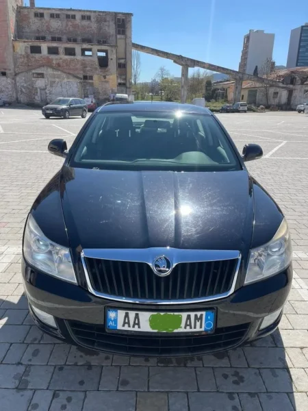 Tirane, shitet makine Skoda|Octavia 1.9 Nafte, e zeze manuale Kondicioner 155.000 km 5.100 €
