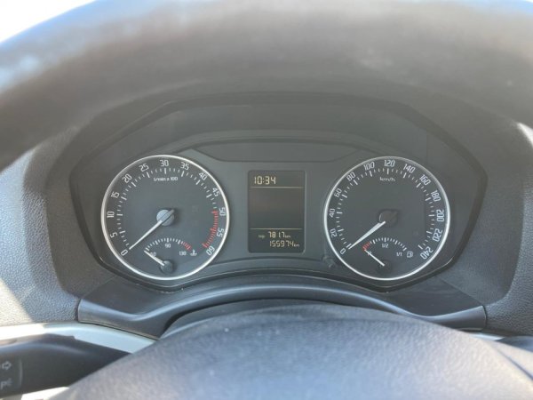 Tirane, shitet makine Skoda|Octavia 1.9 Nafte, e zeze manuale Kondicioner 155.000 km 5.100 €