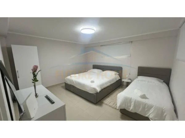 Tirane, jepet me qera apartament 1+1 Kati 0, 55 m² 450 € (Rruga e Dibres)