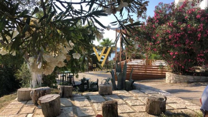 Durres, jepet me qera bar-resorant Kati 0, 300 m² 800 € (DURRES)
