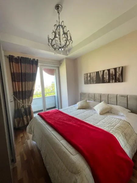 Tirane, jepet me qera apartament 1+1 , (liqeni i tiranes)