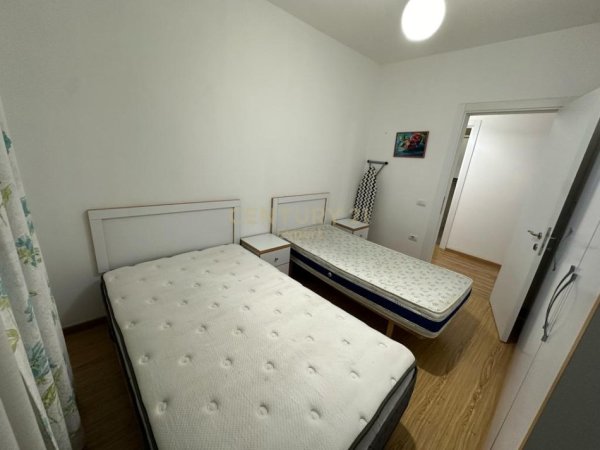 Tirane, jepet me qera apartament 2+1+Aneks+Ballkon Kati 4, 85 m² 800 € (QUARTUM RESIDENCE)