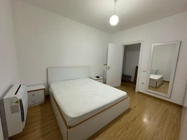 Tirane, jepet me qera apartament 2+1+Aneks+Ballkon Kati 4, 85 m² 800 € (QUARTUM RESIDENCE)