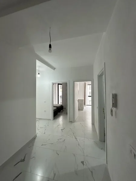 Tirane, jepet me qera apartament 2+1 Kati 3, 106 m² 50.000 € (astir)