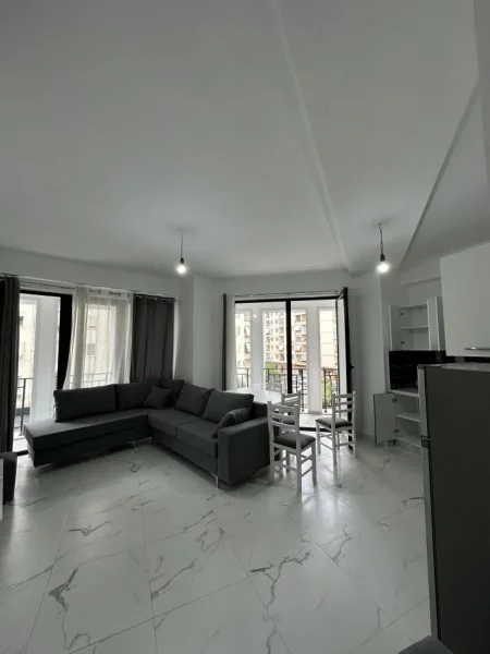 Tirane, jepet me qera apartament 2+1 Kati 3, 106 m² 50.000 € (astir)