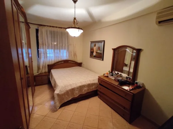 Tirane, shitet 2+1 Kati 1, 117 m² 164.000 € (Ish UET-i)