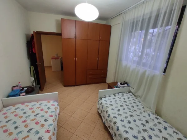 Tirane, shitet 2+1 Kati 1, 117 m² 164.000 € (Ish UET-i)